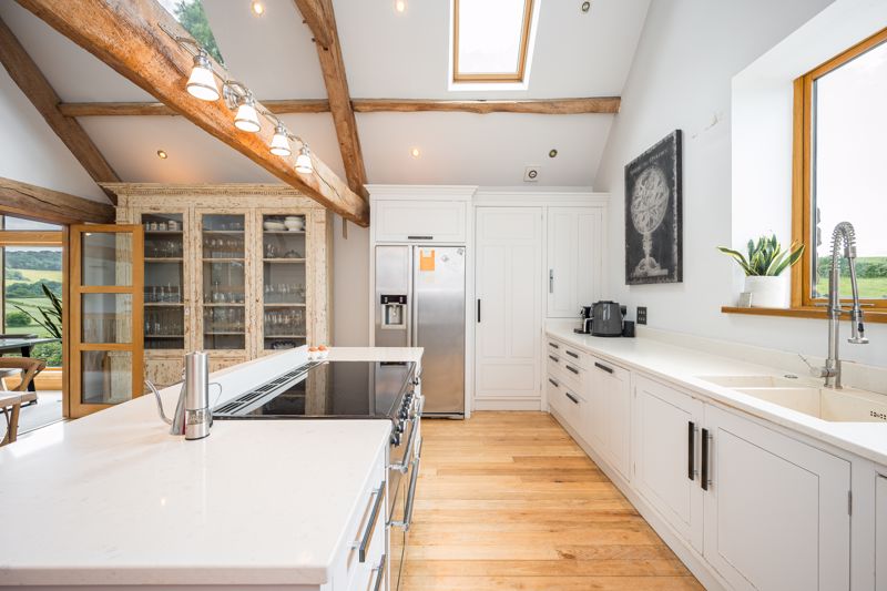 Kitchen / Breakfast Room- click for photo gallery